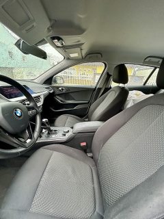 BMW 118i - Topzustand, Navi, 2 Zonen Klima, Lordrsenstütze, Innen-Außenspiegelpaket