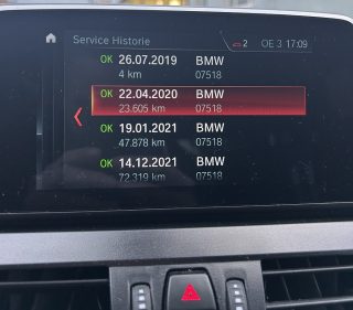 BMW 218d 1. Besitz  // Sport Line  // Topzustand - jedes Service bei BMW - Anhängerkupplung