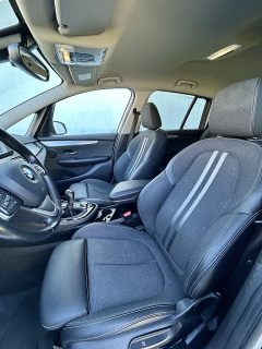 BMW 218d 1. Besitz  // Sport Line  // Topzustand - jedes Service bei BMW - Anhängerkupplung