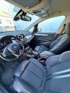 BMW 218d 1. Besitz  // Sport Line  // Topzustand - jedes Service bei BMW - Anhängerkupplung
