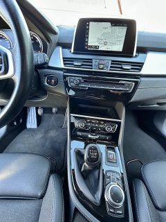 BMW 218d 1. Besitz  // Sport Line  // Topzustand - jedes Service bei BMW - Anhängerkupplung