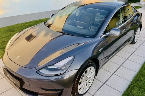 Tesla Model 3 Standard Range Plus 57,5kWh - AHK - Neuwertiger Fahrzeugzustand
