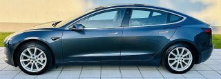 Tesla Model 3 Standard Range Plus 57,5kWh - AHK - Neuwertiger Fahrzeugzustand