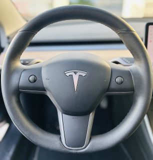 Tesla Model 3 Standard Range Plus 57,5kWh - AHK - Neuwertiger Fahrzeugzustand