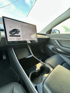 Tesla Model 3 Standard Range Plus 57,5kWh - AHK - Neuwertiger Fahrzeugzustand