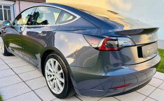 Tesla Model 3 Standard Range Plus 57,5kWh - AHK - Neuwertiger Fahrzeugzustand
