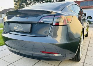 Tesla Model 3 Standard Range Plus 57,5kWh - AHK - Neuwertiger Fahrzeugzustand