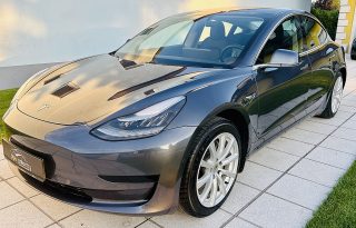 Tesla Model 3 Standard Range Plus 57,5kWh - AHK - Neuwertiger Fahrzeugzustand