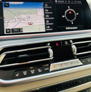 BMW X5 xDrive30d 48V Aut. 1. Besitz // Head up, // Abstandstempomat // x-Line // Komfortsitze - Topzustand