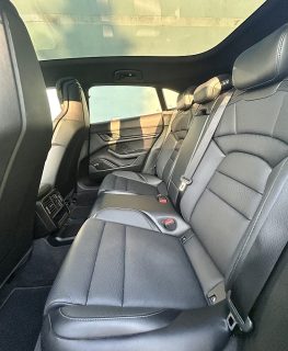 Porsche Taycan 4 Cross Turismo 83,7kWh - Topzustand