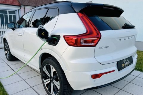 Volvo XC40 Recharge Pure Electric 69kWh Recharge Plus - 1. Besitz Leasingfähig