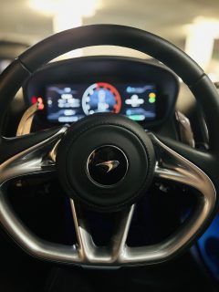 McLaren GT -  neues 2 Jahre Garantiepaket bis 07/2027 abgeschlossen - Sportwagen für Reiselustige