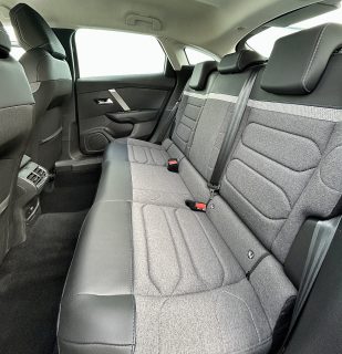 Citroën C4 PureTech 130 Plus - LED,Navi,Kamera,Tempomat - Finanzierungs-Versicherungsbonus - Topzustand