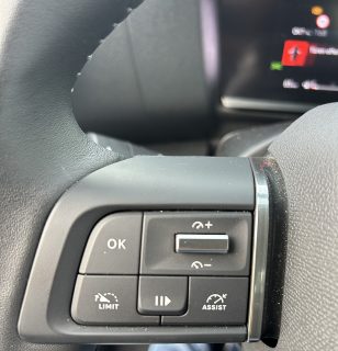 Citroën C4 PureTech 130 Plus - LED,Navi,Kamera,Tempomat - Finanzierungs-Versicherungsbonus - Topzustand