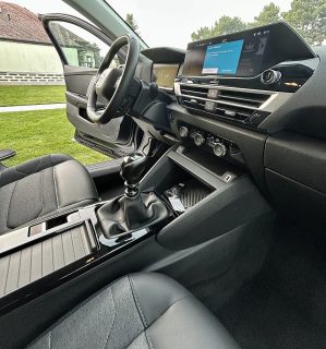 Citroën C4 PureTech 130 Plus - LED,Navi,Kamera,Tempomat - Finanzierungs-Versicherungsbonus - Topzustand