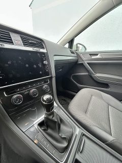 VW Golf Variant Standheizung - AHK schwenkbar - Sitzheizung - Einparkhilfe - Comfortline