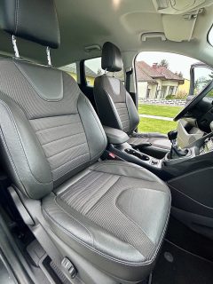 Ford Kuga 2,0 TDCi Titanium - Topzustand - AHK - 8-fach