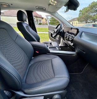 Mercedes-Benz GLA 200 d 4matic Entry Österreich-Edition Aut. - Topzustand - AHK - Winter Paket LED Scheinwerfer