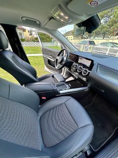 Mercedes-Benz GLA 200 d 4matic Entry Österreich-Edition Aut. - Topzustand - AHK - Winter Paket LED Scheinwerfer