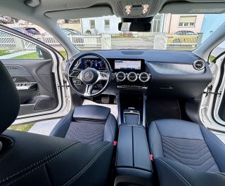 Mercedes-Benz GLA 200 d 4matic Entry Österreich-Edition Aut. - Topzustand - AHK - Winter Paket LED Scheinwerfer