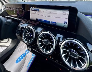 Mercedes-Benz GLA 200 d 4matic Entry Österreich-Edition Aut. - Topzustand - AHK - Winter Paket LED Scheinwerfer