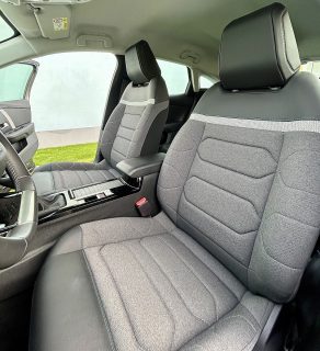 Citroën C4 PureTech 130 Plus - LED,Navi,Kamera,Tempomat - Finanzierungs-Versicherungsbonus - Topzustand