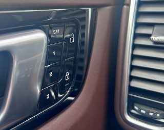 Porsche Cayenne III E-Hybrid PHEV 17,9 kWh Aut. - Topzustand und Vollausstattung - Finanzierungsbonus