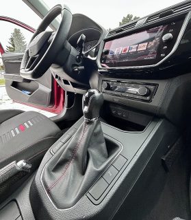 Seat Ibiza 1,0 ECO TSI FR - LED Scheinwerfer - Apple Carplay - Einparkhilfe - Sportsitze